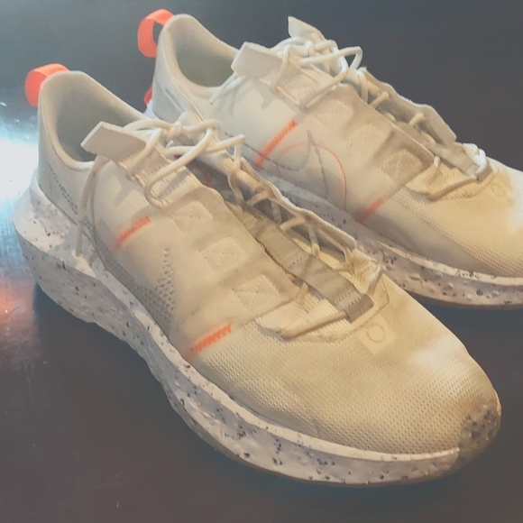 Nike - Picture 1 of 3